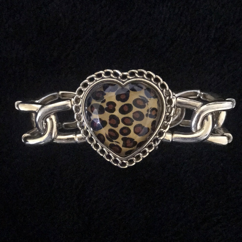Betsey Johnson Leopard Heart Bracelet - Picture 1 of 3
